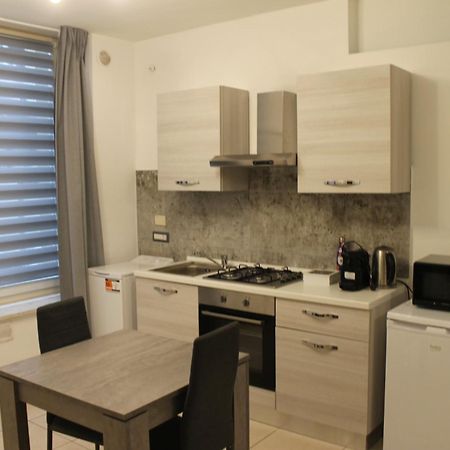 Toret Vanchiglia Studio Apartment Torino Eksteriør bilde